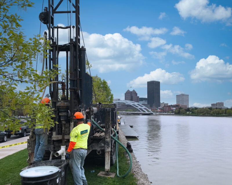 Geotech field professionals man drilling rig