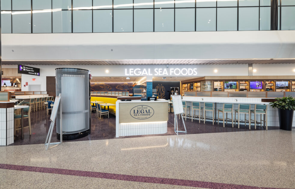 Legal Seafoods BOS Airport Terminal E