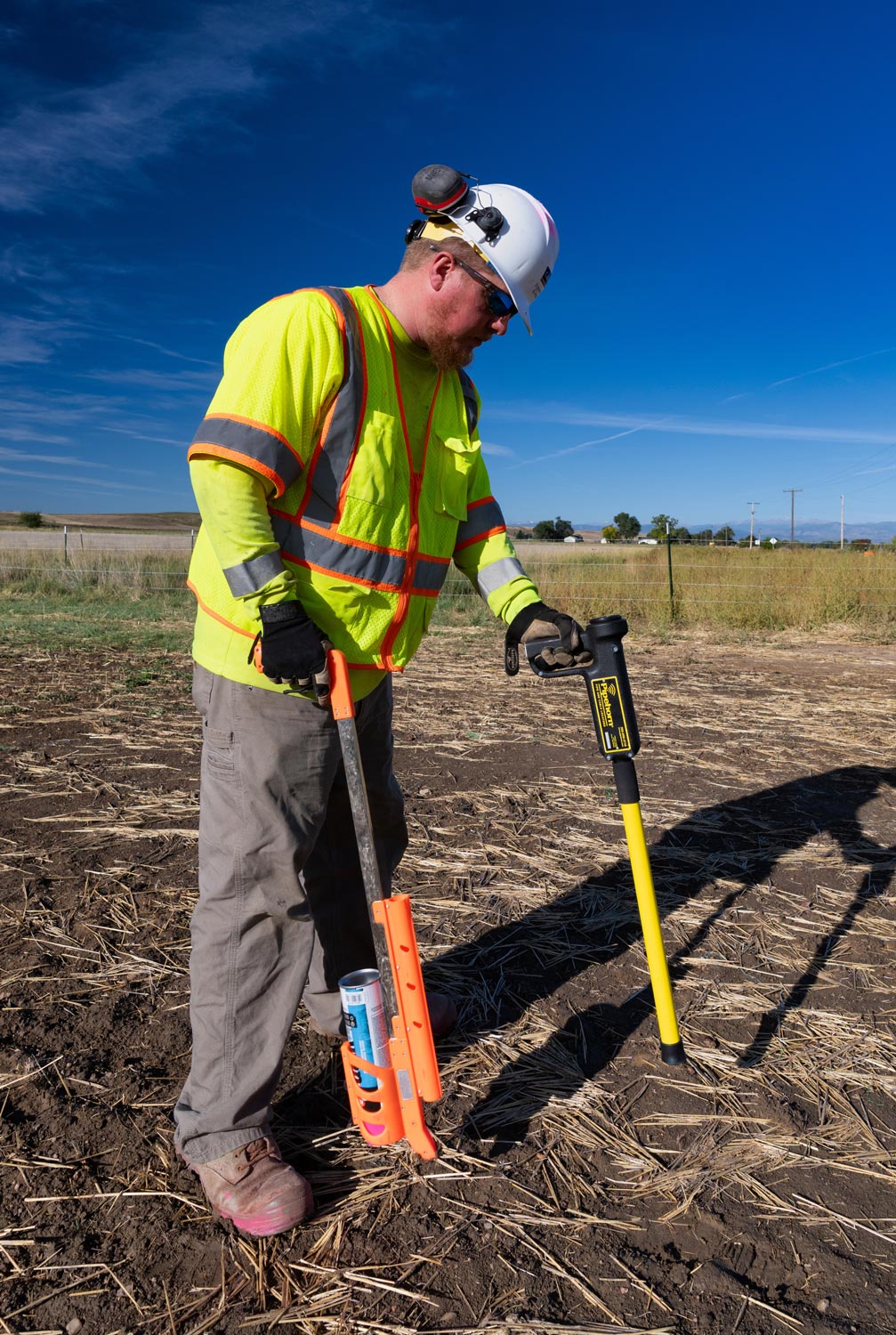 SUE professional scans ground with ground penetrating radar