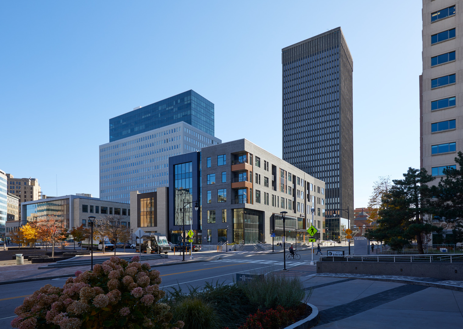 260 East Broad Street Offices and Apartments