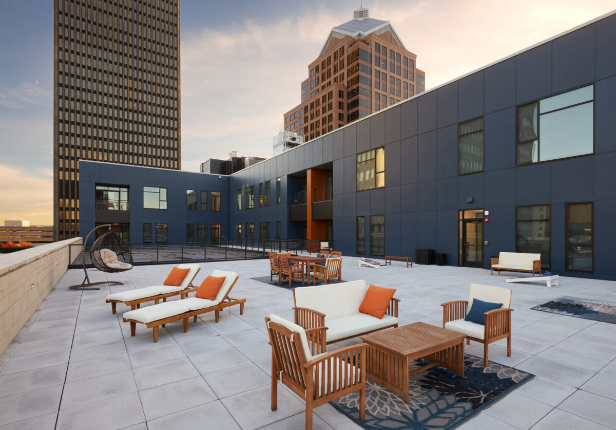 260 East Broad Street Offices and Apartments